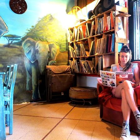 Casa Almarita Hotel Medellin Ngoại thất bức ảnh